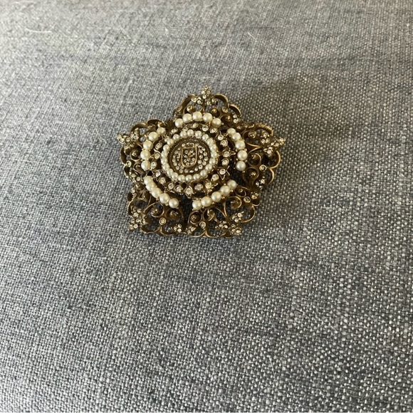 Vintage De Nicola Pin Brooch Faux Pearls Rhinestones Star Filigree Gold Tone - Picture 3 of 7